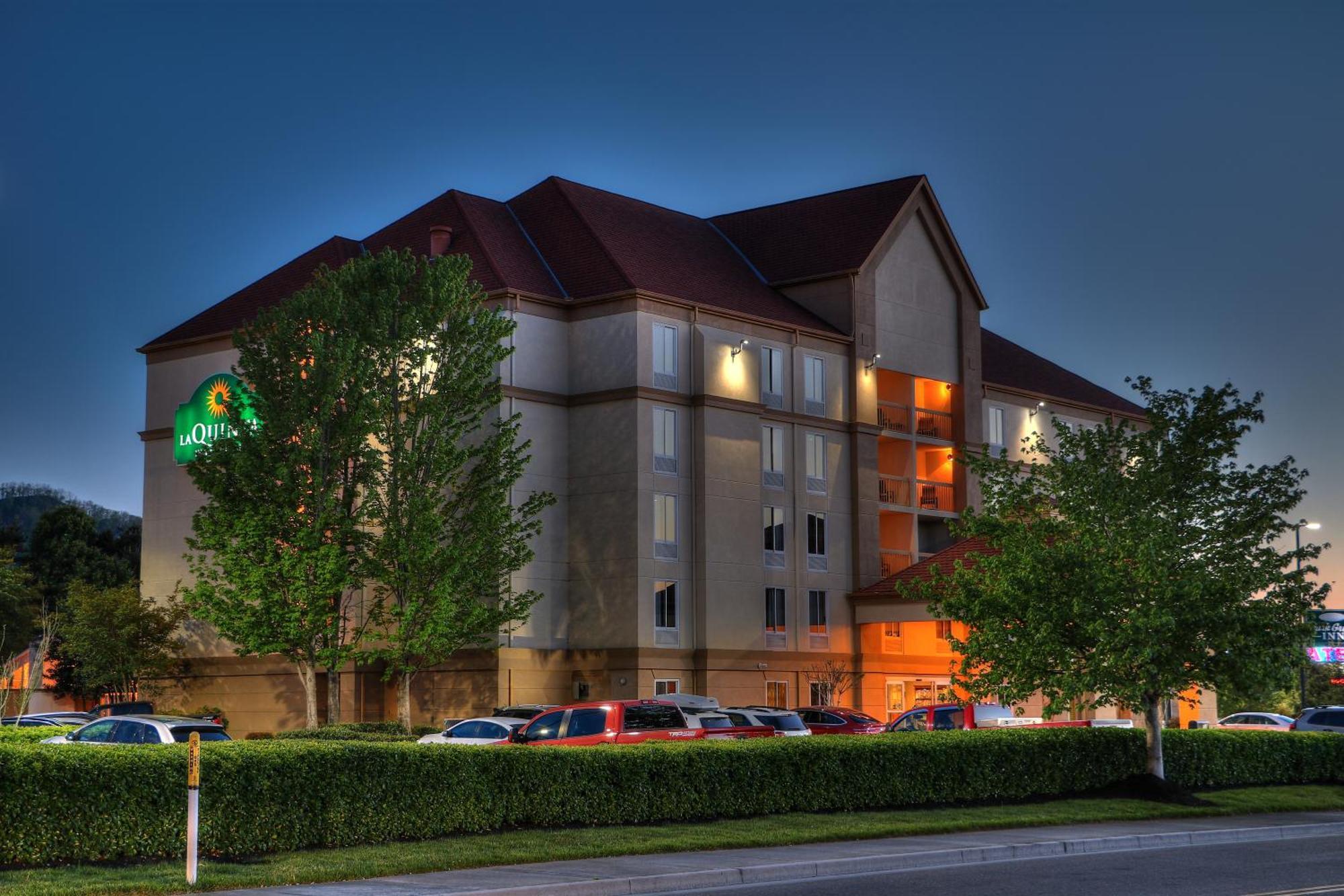 La Quinta By Wyndham Pigeon Forge Hotel Exterior photo