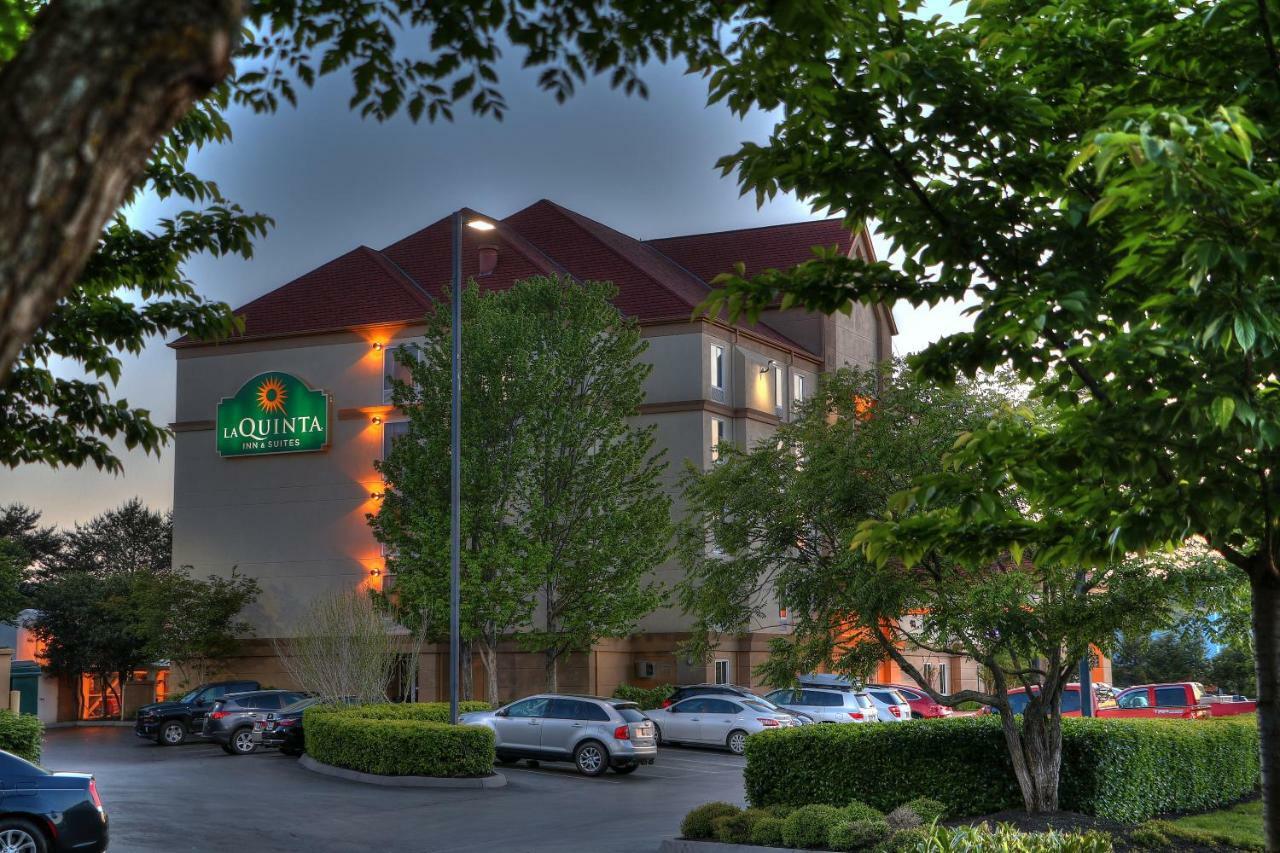 La Quinta By Wyndham Pigeon Forge Hotel Exterior photo